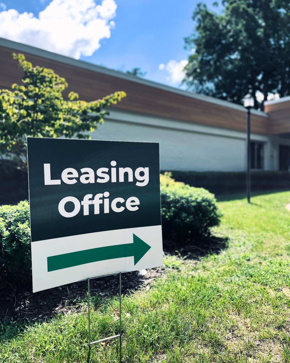 LakeForestMI's tweet image. ☀️ Beautiful day for a Lake Forest tour 🌿🏡 Schedule your tour today at lakeforestmi.com
#LakeForestLiving #ApartmentGoals #TourDay #DreamApartment #NatureMeetsCity #FindYourHome #ApartmentHunting #LeasingLife #LoveWhereYouLive