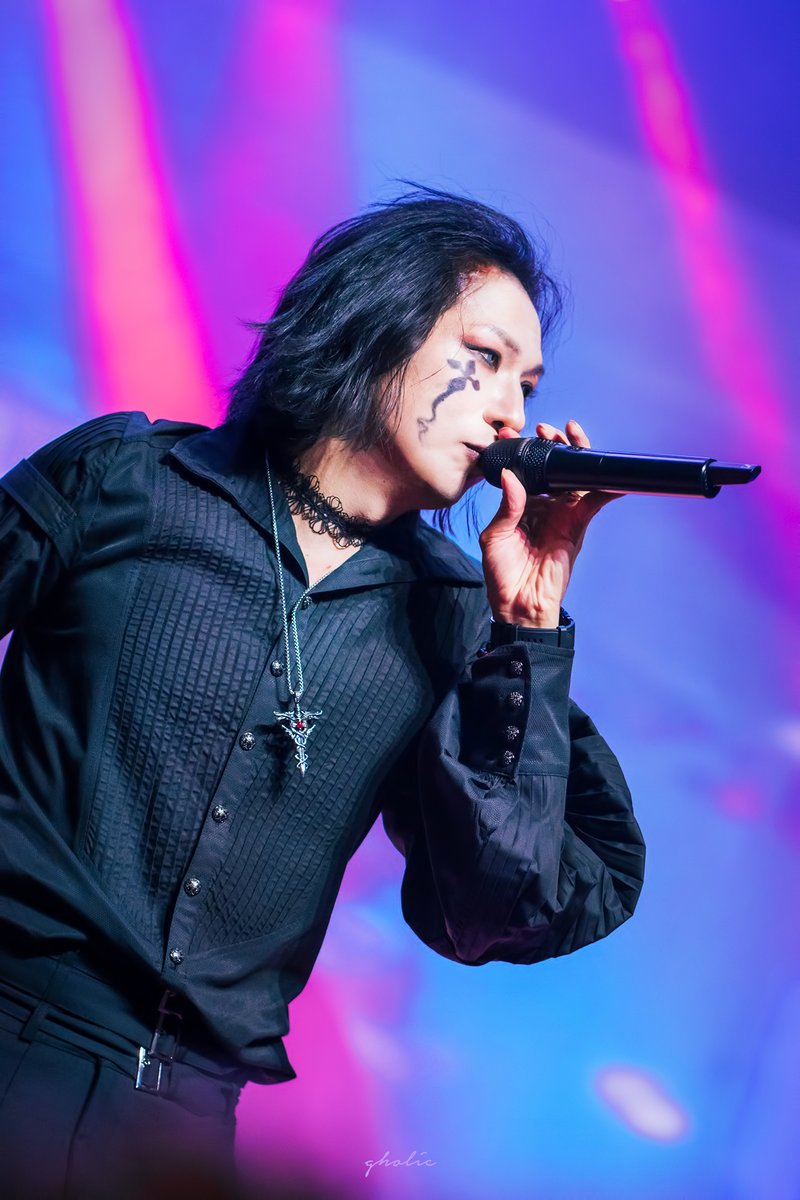 GUITARHOLICxxx's tweet image. 교주님..♰

빈센트 VINCENT 
250822 #크랙샷 #Crackshot