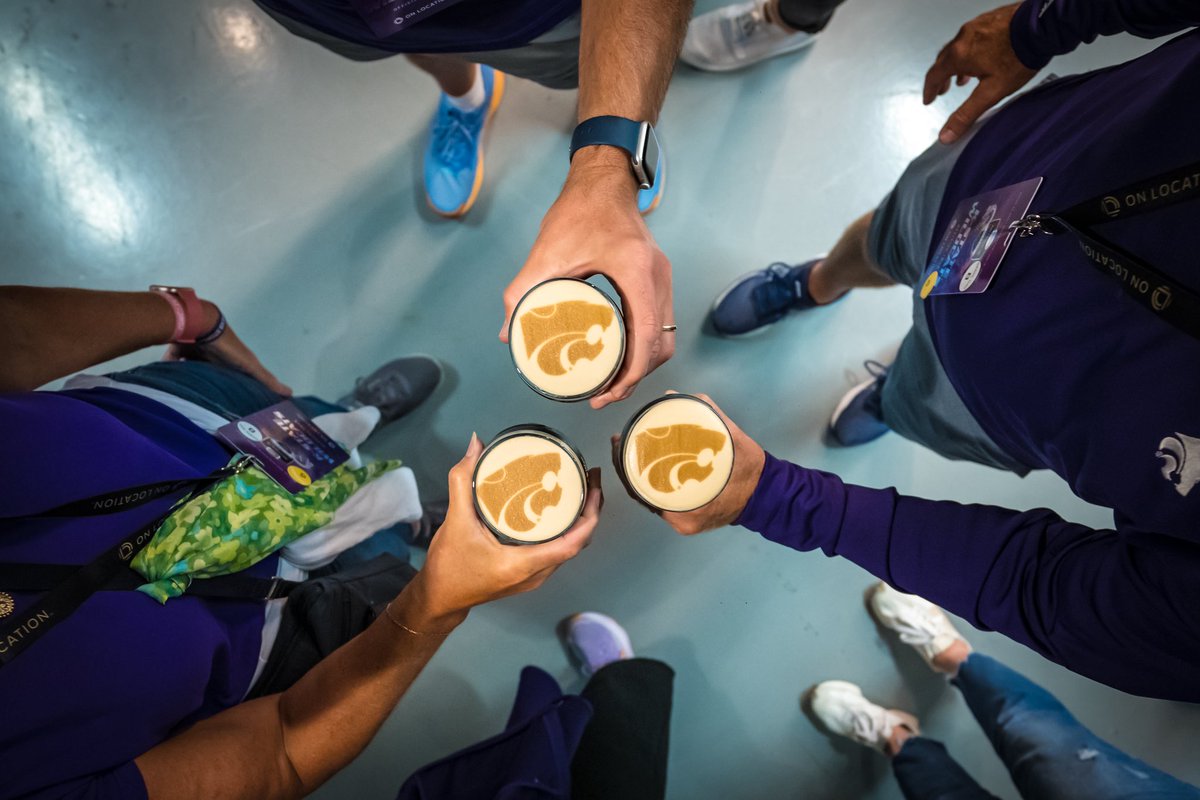 kstatesports's tweet photo. Cheers, lads🍻

IT’S GAMEDAY IN IRELAND! 🇮🇪

@GuinnessIreland x @cfbireland https://t.co/MIIM4Nt4U9