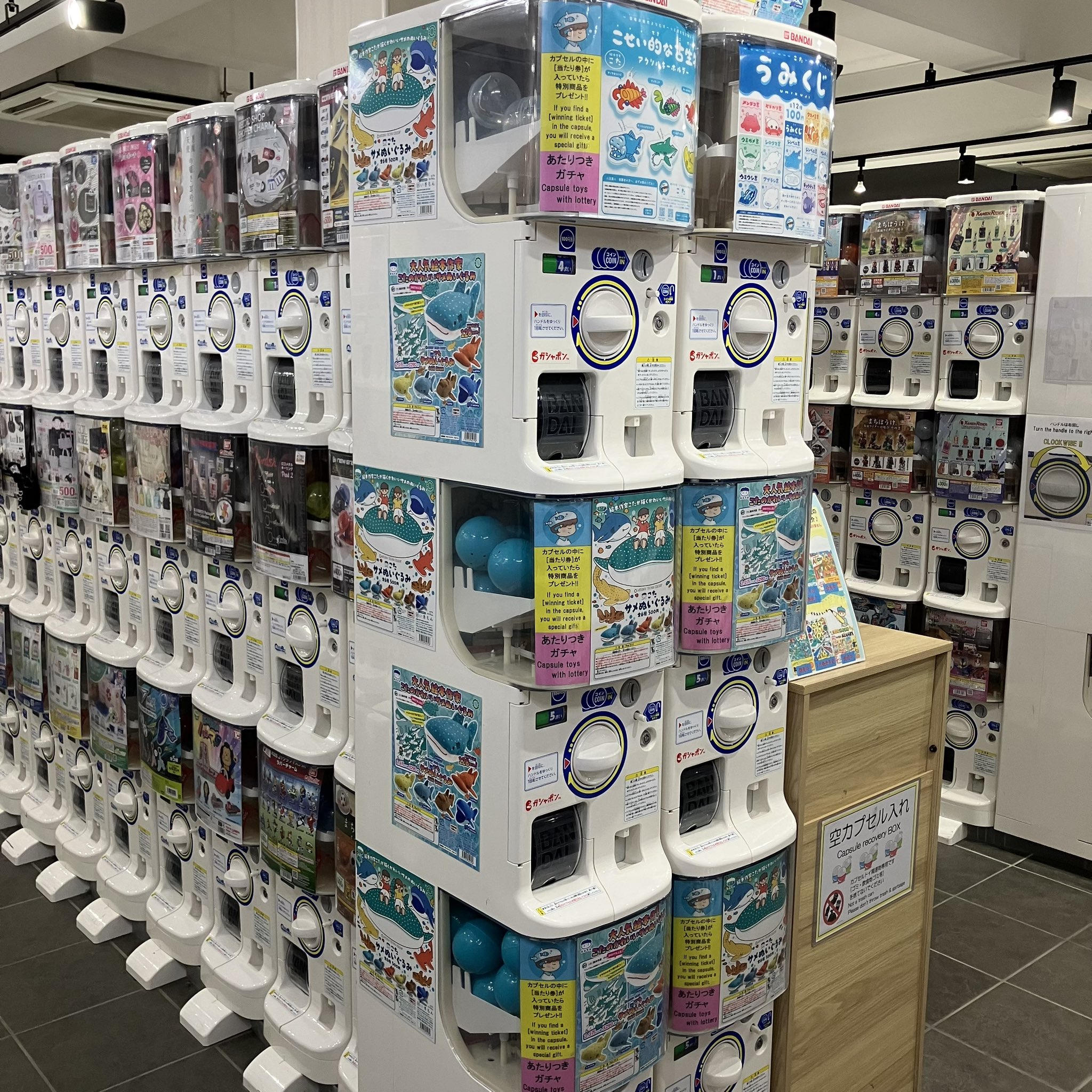 Kabigon【断捨離中】様　リクエスト Amazon.co.jp: ほぼ日 ちいさいひきだしポーチ MOTHER2/トンズラ