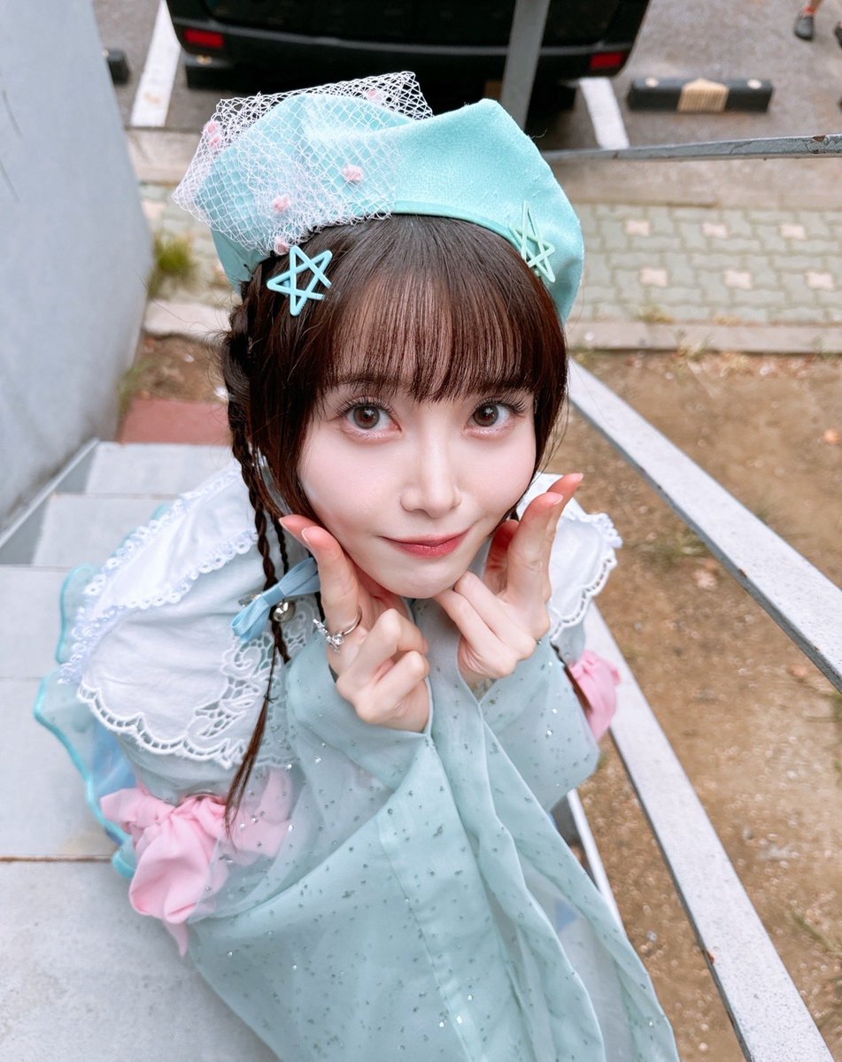 nichika1015's tweet image. #電音部 ハラジュクエリア水上雛役の大森日雅です〜🐣🪽🩵💚
韓国でみんなに会えてたのしすぎたよ♡
DJめちゃ暴れたね〜!!!
최고야〜〜~🎧 *。٩(ˊᗜˋ*)و*。また会お。
みんなとまた色んなところに行きたい~!
#김치쿠라 #キムチクラ