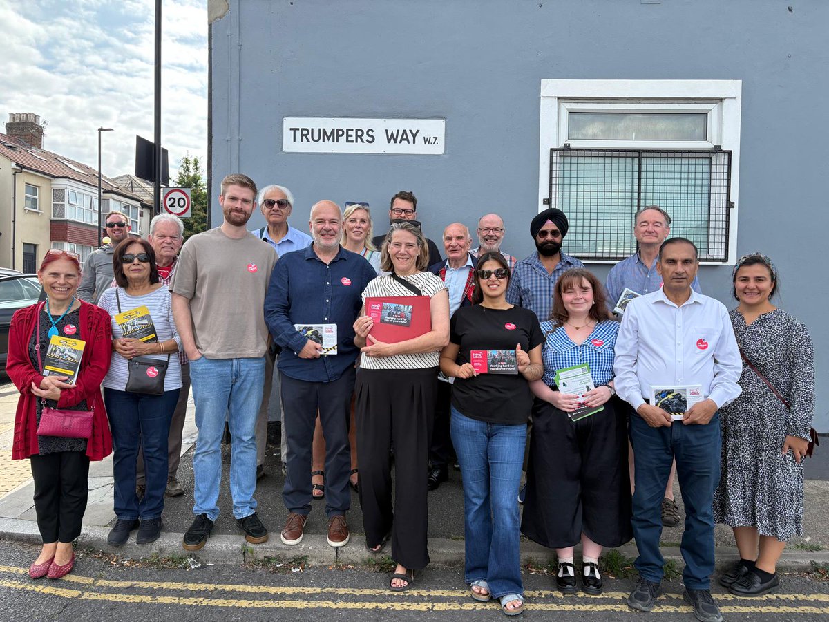 Excellent morning talking with residents across Hanwell. Great support for our Fly tipping work and of course the anti 24 hour casino campaign.