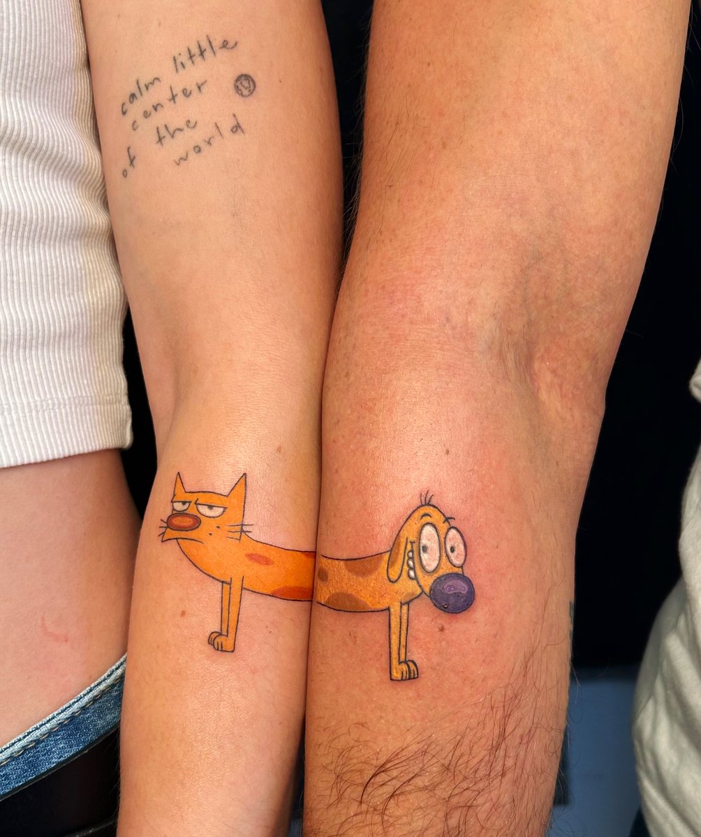 одного разу невідомо коли
на світі зʼявилось це тату 
і зробила його чарівна <a href="/An_tsya/">арбітриня невблаганна</a>