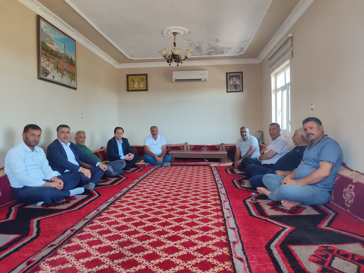 AK PARTİ HİLVAN (@akparti_hilvan) on Twitter photo İlçe Başkanımız <a href="/SEToprak_/">Selahaddin Eyyüb Toprak 🇹🇷</a> İlçe Başkan Yardımcılarımız Mehmet Özkan, Sinan Gül, Halil Hatipoğlu, İbrahim Akyavuz Sucuhan Mahalle Başkanımız Ahmet Kıtaybahadır ve Korgun Mahalle Başkanımız Orhan Bezlek ile birlikte
Korgun Kırsal Mahallemizde ikamet eden yönetim kurulu üyemiz İlçe Başkanımız <a href="/SEToprak_/">Selahaddin Eyyüb Toprak 🇹🇷</a> İlçe Başkan Yardımcılarımız Mehmet Özkan, Sinan Gül, Halil Hatipoğlu, İbrahim Akyavuz Sucuhan Mahalle Başkanımız Ahmet Kıtaybahadır ve Korgun Mahalle Başkanımız Orhan Bezlek ile birlikte
Korgun Kırsal Mahallemizde ikamet eden yönetim kurulu üyemiz