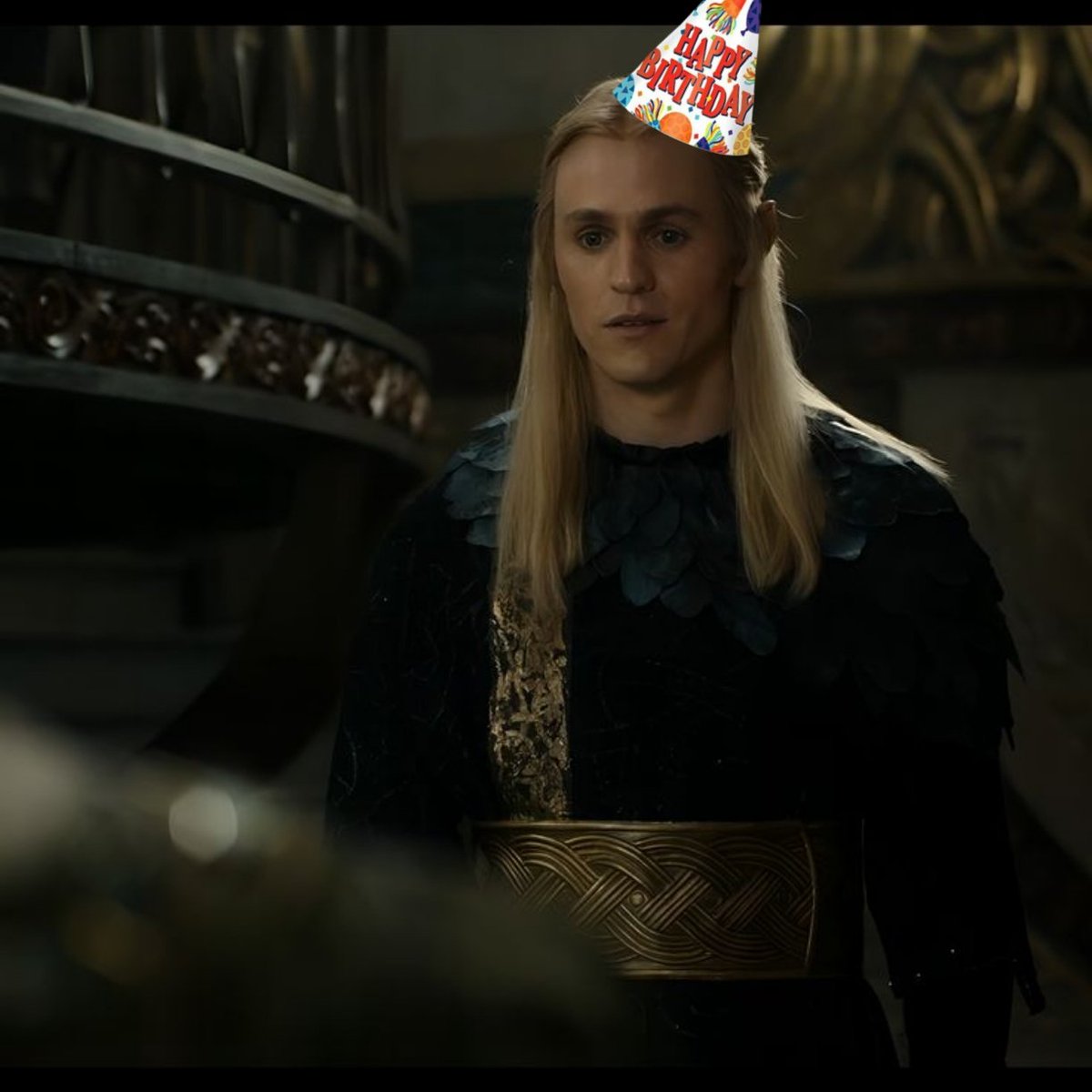 ♦️—Feliz cumpleaños mi para mi.