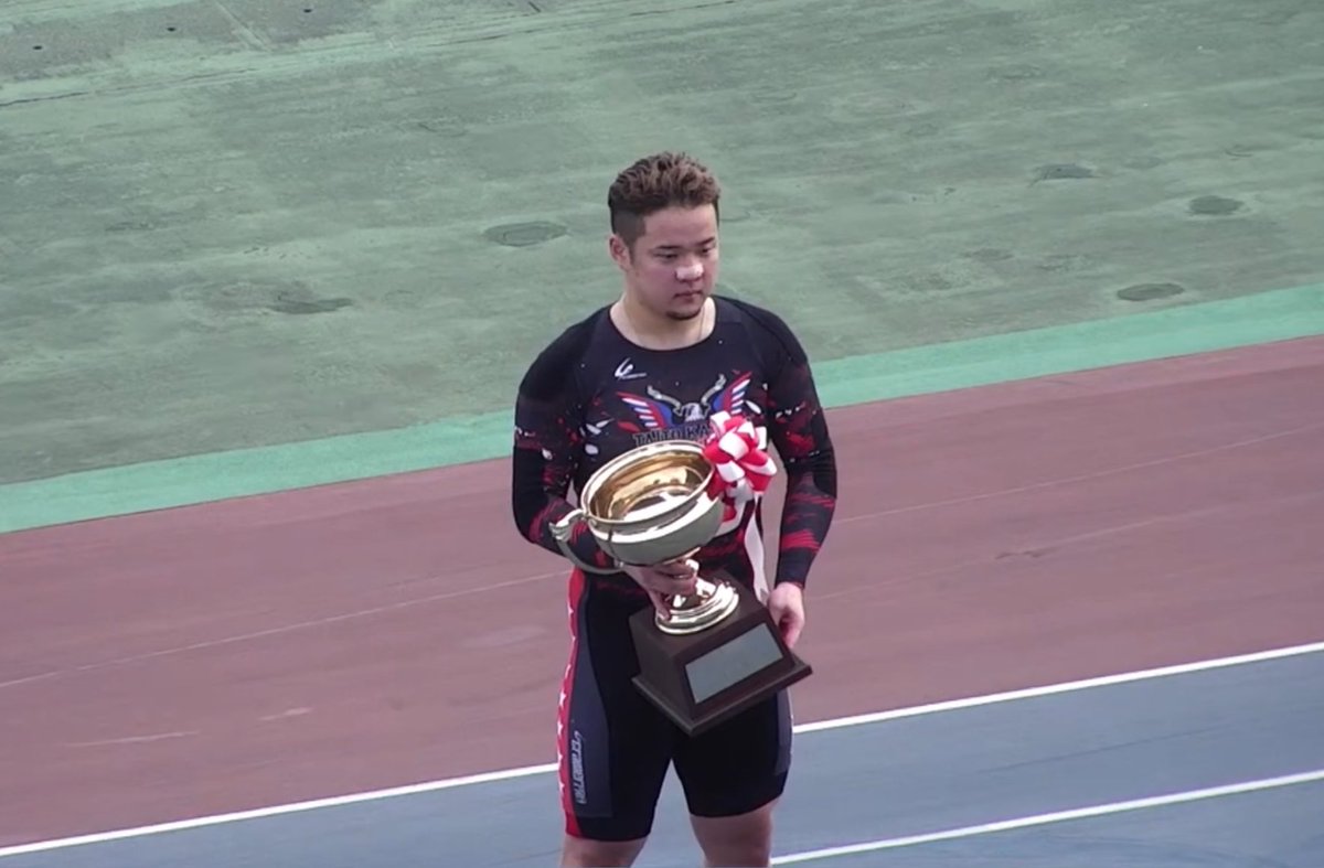 デビューして5年目でやっとS級初優勝できました🏆
同級生の海斗くんの気持ちの入った突っ張り先行のおかげです‼️
これからももっと頑張ります💪