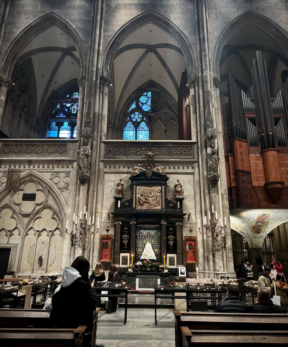sanikeit's tweet photo. The inside of the Cologne Cathedral is just as magnificent as the outside. Here are a few highlights from my visit. https://t.co/euylbghsQ7