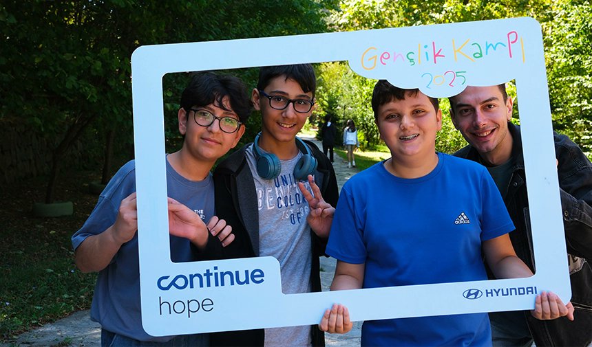 OtoAktuel's tweet image. 🌍 Hyundai Motor Türkiye, Kahramanmaraş depreminden etkilenen gençler için özel bir Gençlik Kampı düzenledi.
💙Eğitim ve kişisel gelişim odaklı etkinlik, “Progress for Humanity” vizyonunun bir yansıması...
otoaktuel.com.tr/hyundai-motor-…
#Hyundai #GençlikKampı #ProgressForHumanity…