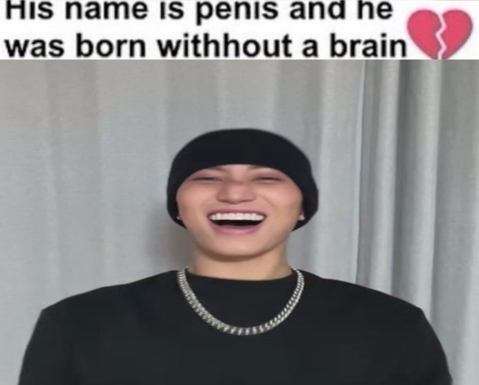 juhotude's tweet image. juho being late because he didn’t know how to start the live 😭