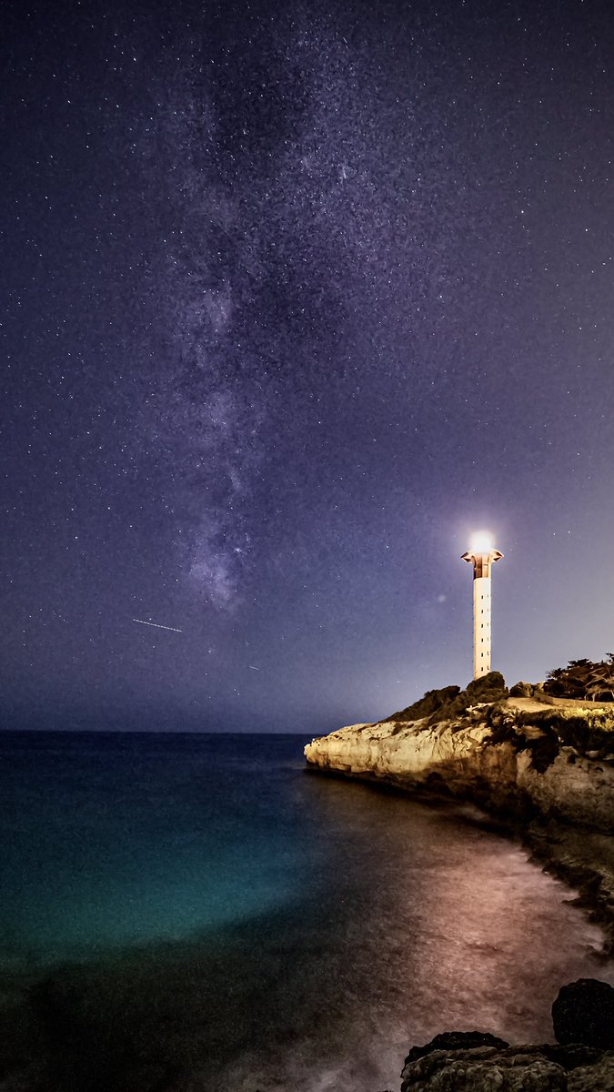 Ahir passejant i caçant estels al camí de ronda del far de Torredembarra
instagram.com/juanjofuster

 #costadaurada #milkyway #Tarragona #Catalunya