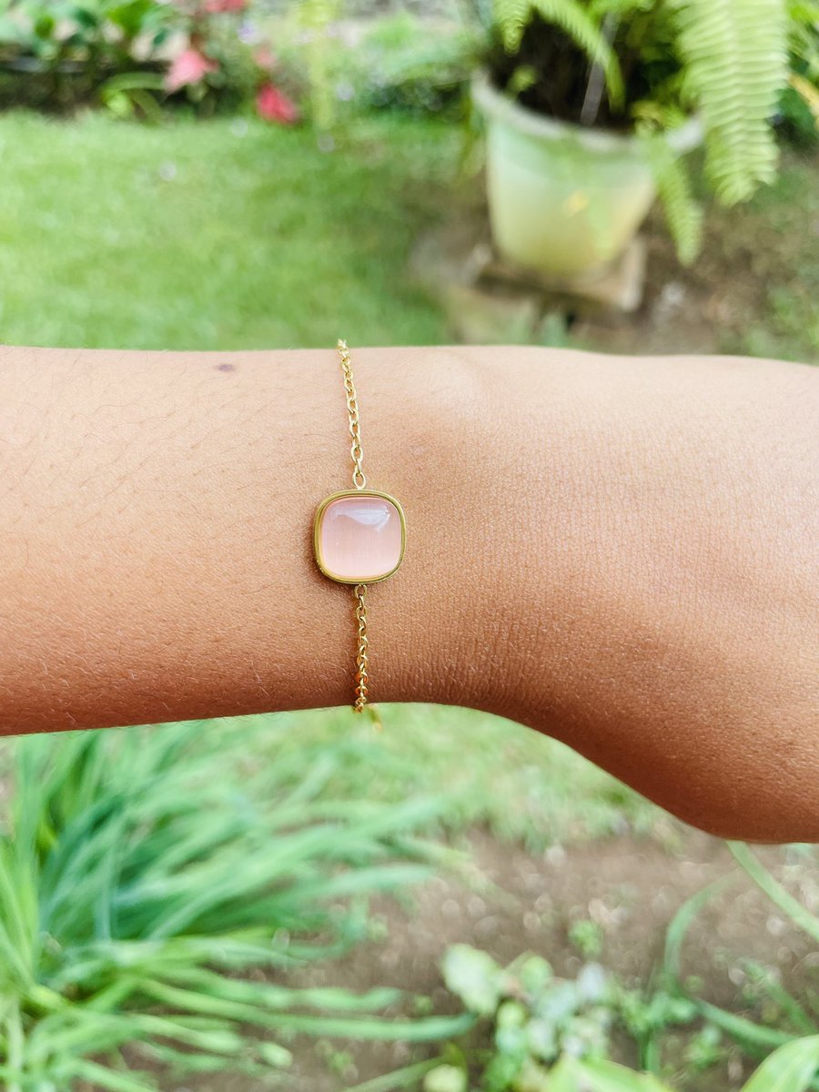 Chaînes et bracelets en acier inoxydable💍😻✨
Matière impeccable 👌🏻✨
📍Yaoundé 
☎️ 655087847