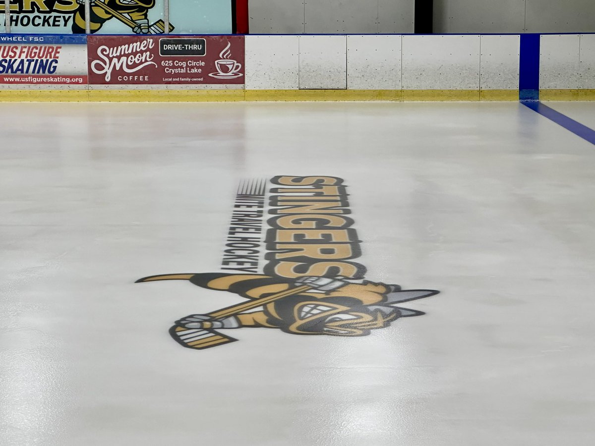 clstingers's tweet image. #EastRink changes #FreshIce #NewPaint #YJhockeyLogo #StingersLogo 🖤💛🐝🏒