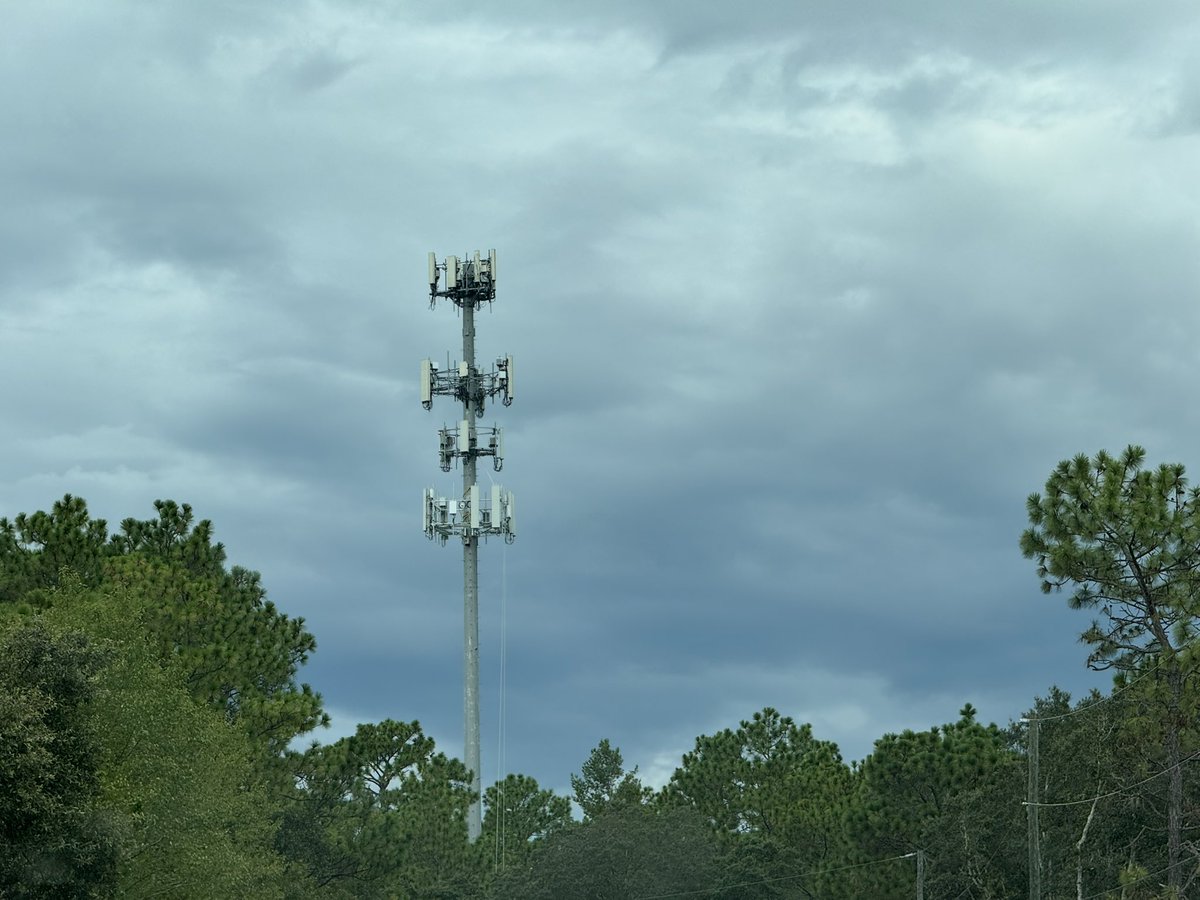 New Verizon co location incoming at Marion Oaks Fl!!! 4 sector tower which Verizon has been doing more of lately as well as T-Mobile.