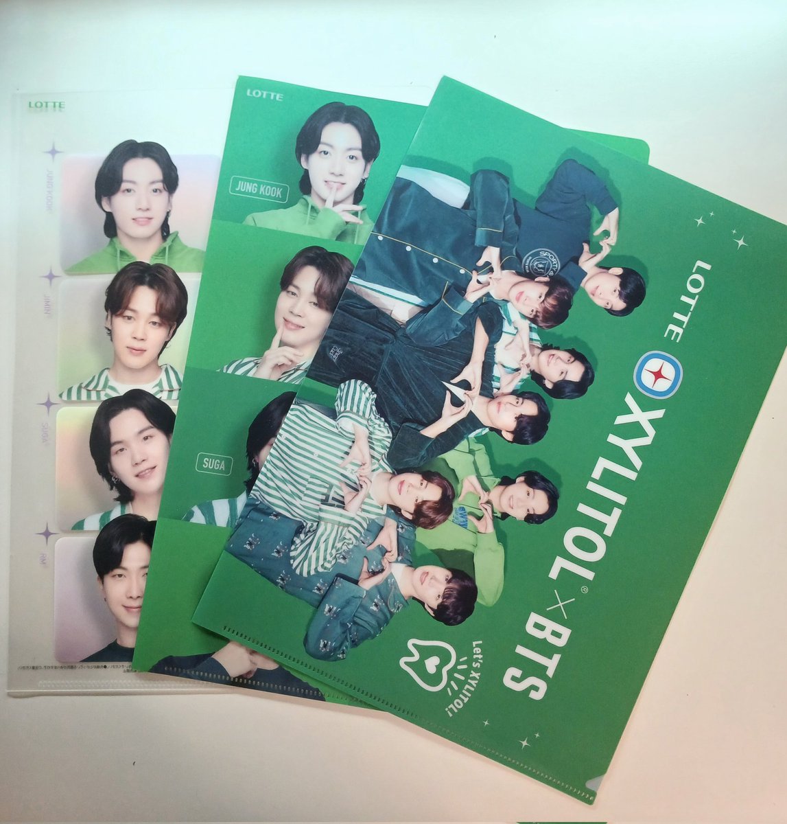 FarrishaLover's tweet photo. Hi guys, i selling BTS Xylitol A4 file for RM10/each exclude the postage. If you guys interested, please DM me.

#BTS #pasarBts https://t.co/R11zqXp2YP