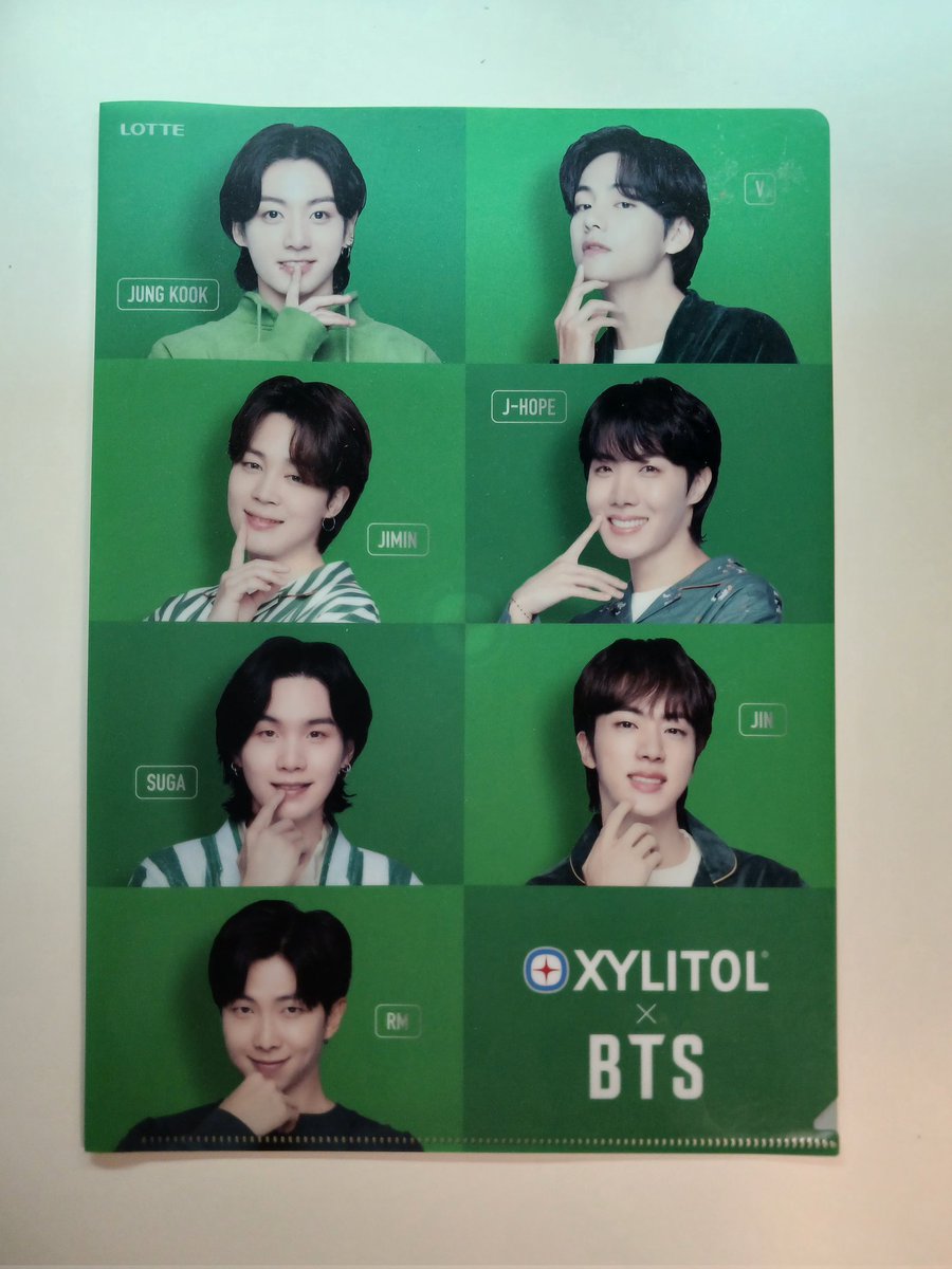 FarrishaLover's tweet photo. Hi guys, i selling BTS Xylitol A4 file for RM10/each exclude the postage. If you guys interested, please DM me.

#BTS #pasarBts https://t.co/R11zqXp2YP