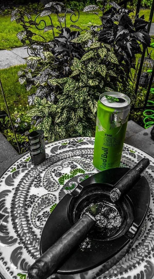 It must be exhausting to talk with an accent all the time.
#DaÇigarMan #KeepSmokingMyFriends 
#Çigars