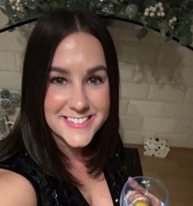Give a big thumbs up if you fully support Lucy Connolly suing the police?