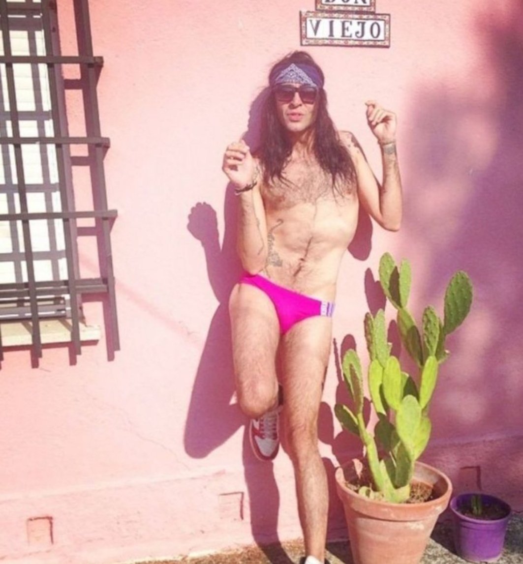 ElPadreDeBrian's tweet image. Joder, nos estamos quedando sin referentes de la cultura y la intelectualidad. Nos los está quitando la derecha.