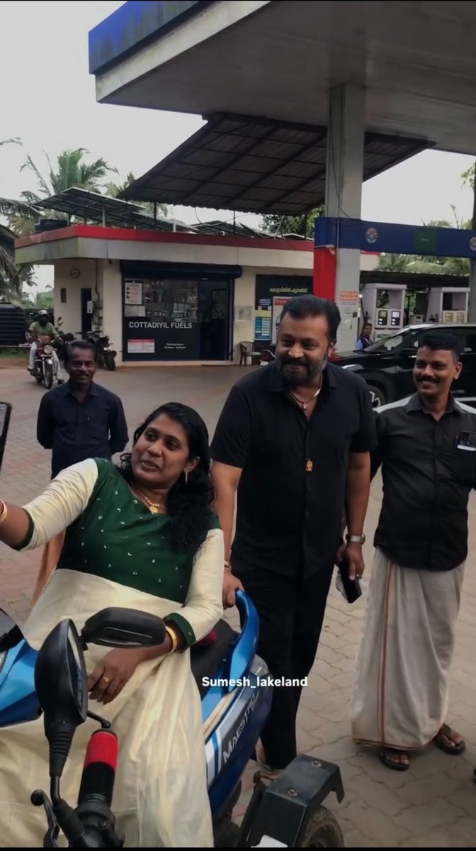 Anand #IndianfromSouth (@bharatiyan108) on Twitter photo This man is a gem. This is Suresh Gopi, the lone BJP MP from Kerala. 
After his visit, he was about to get into his car when a woman called out from a distance: “Suresh Sir! I’m finding it hard to get down. Could you please come here? I’d like a photo.”
To her surprise, Suresh This man is a gem. This is Suresh Gopi, the lone BJP MP from Kerala. 
After his visit, he was about to get into his car when a woman called out from a distance: “Suresh Sir! I’m finding it hard to get down. Could you please come here? I’d like a photo.”
To her surprise, Suresh