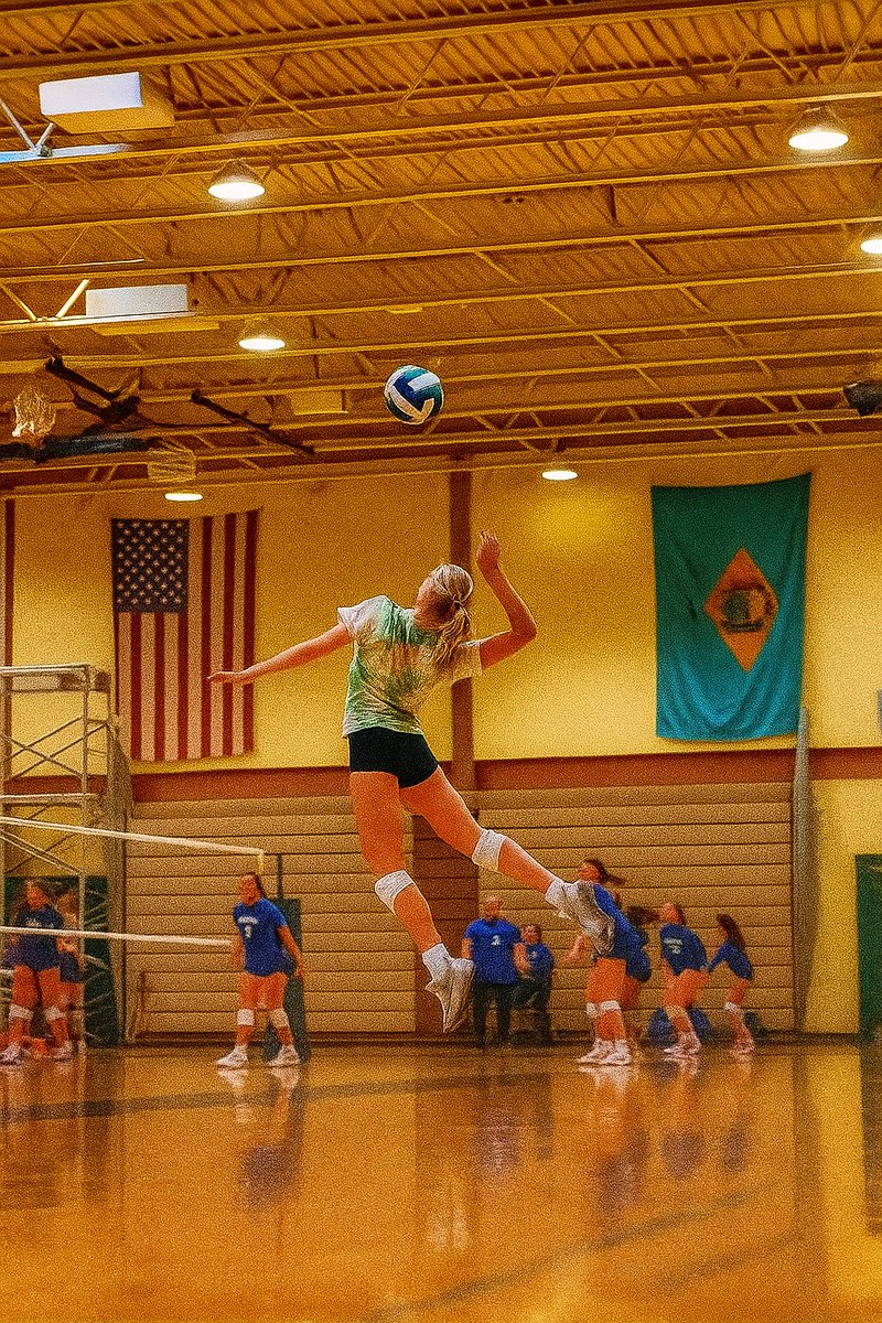 Back on the court yesterday with a different ball 🏐 but same intensity!