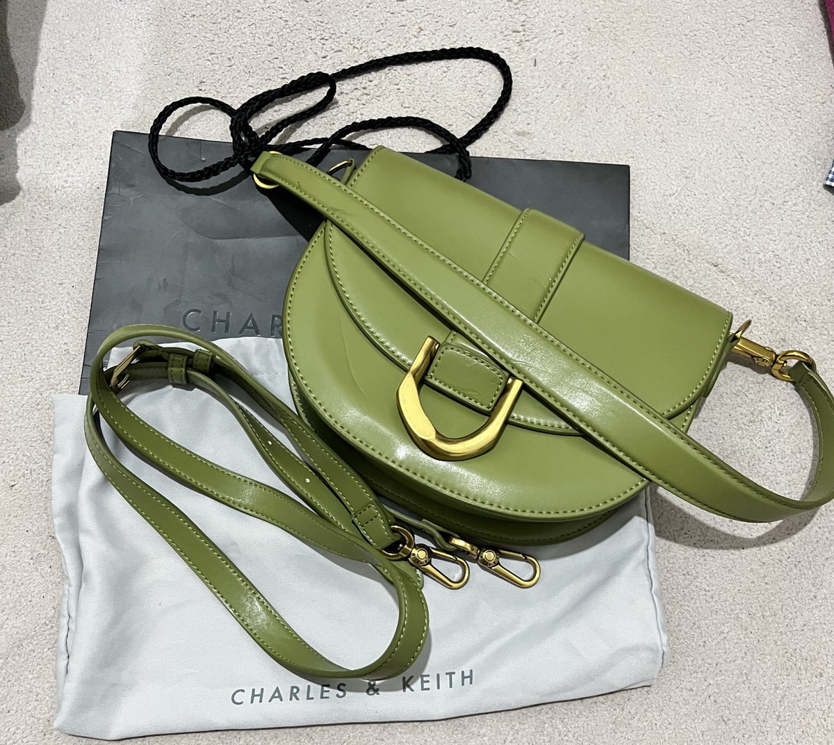 adoorawble's tweet photo. dijual tas charles &amp; keith ori from store. 
📍palembang
💰850k, harga beli 1.7jt 
🍊 bisa oren admin 18%. split pay yaa gabisa full co di oren https://t.co/822V0KRQvZ