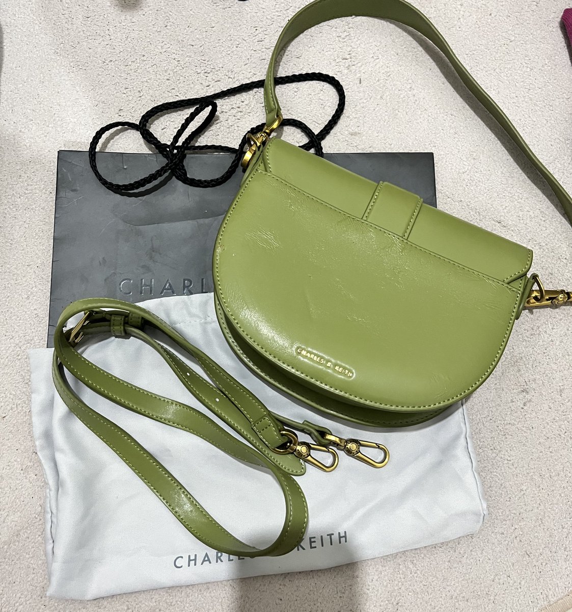 adoorawble's tweet photo. dijual tas charles &amp; keith ori from store. 
📍palembang
💰850k, harga beli 1.7jt 
🍊 bisa oren admin 18%. split pay yaa gabisa full co di oren https://t.co/822V0KRQvZ