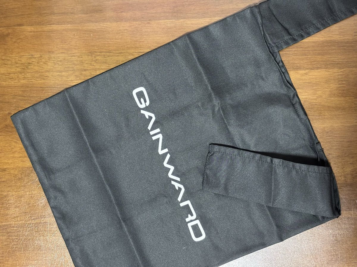 GAINWARD JAPAN 様
<a href="/Gainward_Japan/">GAINWARD JAPAN</a> 

『GAINWARD X TSUKUMO 2025夏休みキャンペーン！』でGAINWARD特製グッズセットに当選‼️

想像以上に豪華なセットでびっくり！
特に美濃焼マグカップの深みのある光沢がもう最高✨
大切に使わせていただきます🖤

次はグラボ当てるぞー٩( 'ω' )و

#アニエスの宝箱