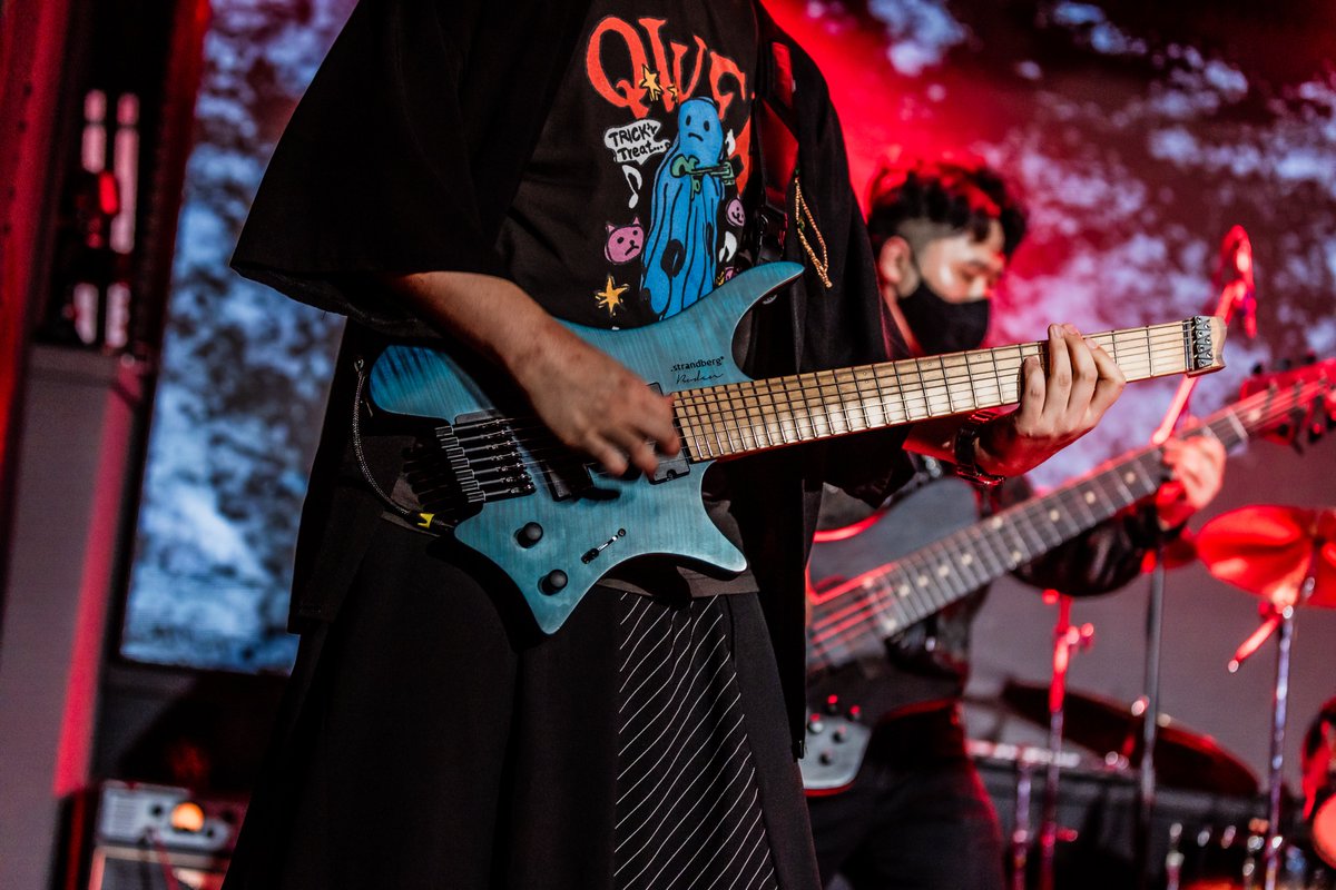 【사실 우리 밴드는 지구정복이 목표입니다만, 일단 공연부터 할게요!!】

오늘은 공연을 보고 왔습니다.