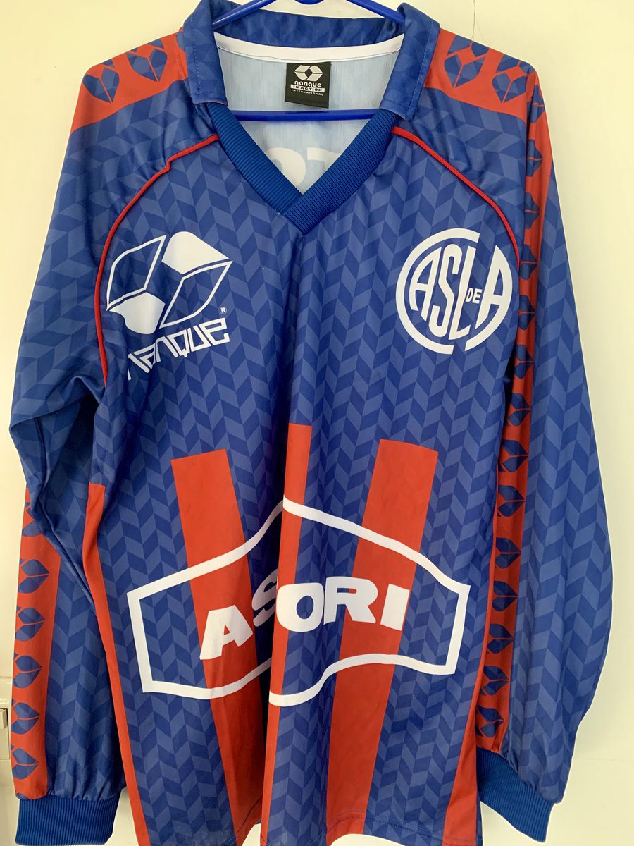 cuquiferia's tweet image. [PREVIA] #SanLorenzo 

Para ponerle un poco de calor al sábado sanlorencista, paso a detallar el sorteo que mencioné días atrás. 

Para recibir el mes de la primavera (?) 🌹 y despedir a Moretti, paso modalidad: 

✅ Hacer RT 
✅ Seguirme y seguir a @Sanloreamerica 

Sorteo 1/9