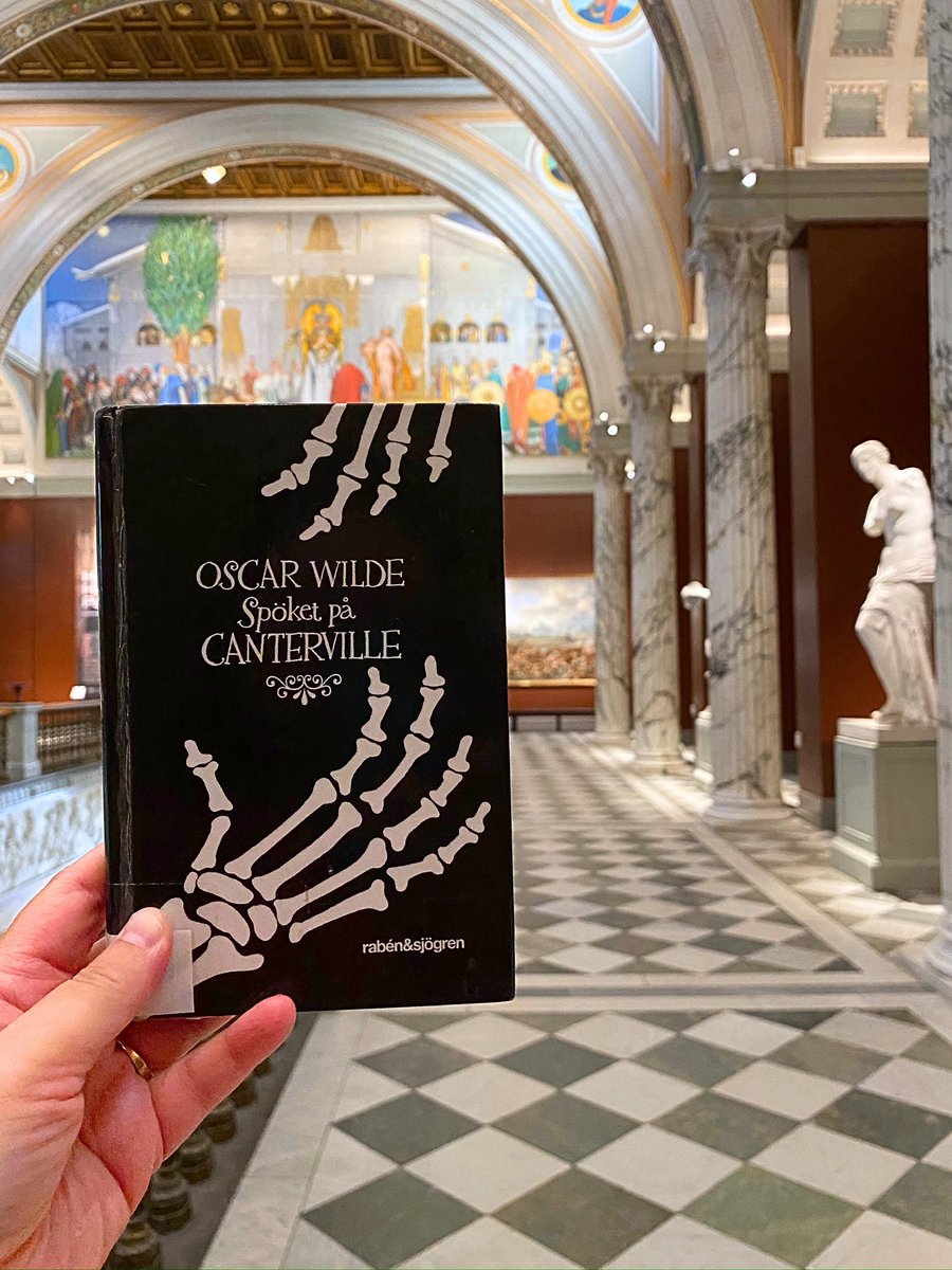 Jag har recenserat ”Spöket på Canterville” av Oscar Wilde. En rolig novell absolut värd att plocka upp 👻 Har du läst? Vad tyckte du? #books 

instagram.com/p/DNqWKoyt8NE/…