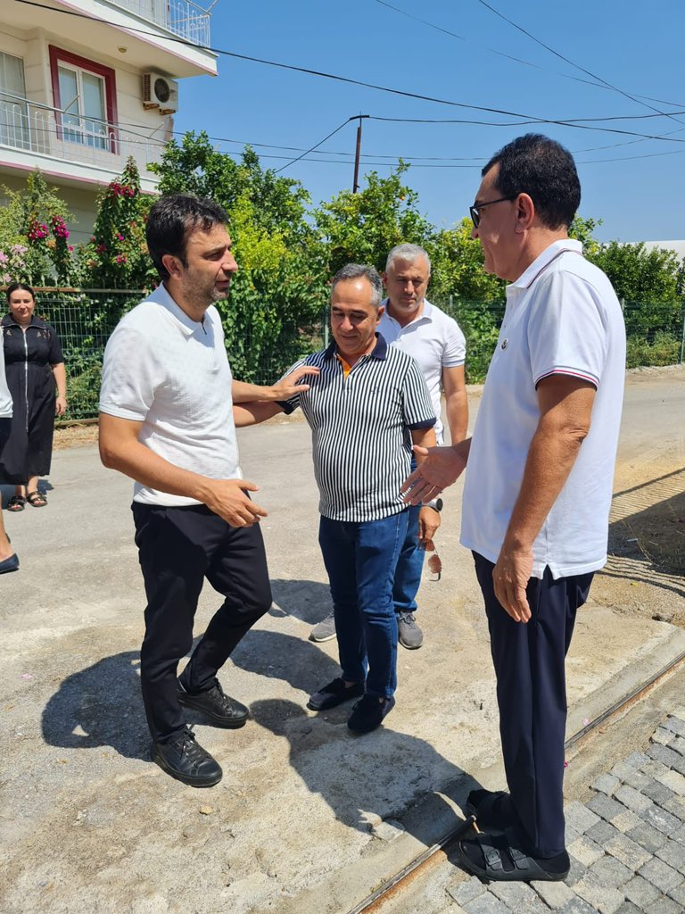 📍Aksu

Önceki dönem İl Genel Meclis Üyemiz Mümin Şahin’e önceki gün vefat eden annesi Naide Şahin münasebetiyle taziyede bulunduk. Merhumeye Allah’tan rahmet diliyoruz…