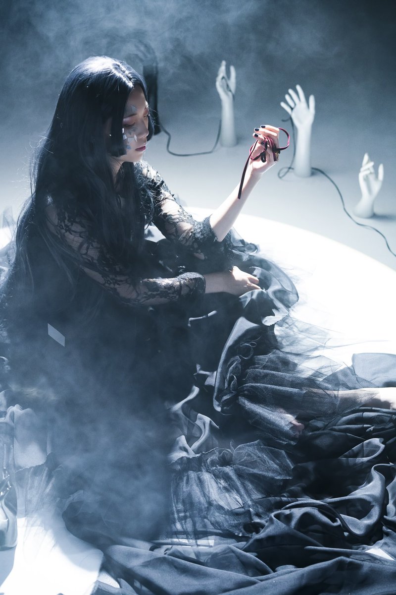 3日目もお疲れ様でした！
明日最終日なので今回の出展作品を投稿します！

悩みに悩んだのですが解説もツリーに繋げるので興味持っていただけた方は読んでくださると嬉しいです
#闇の王2025