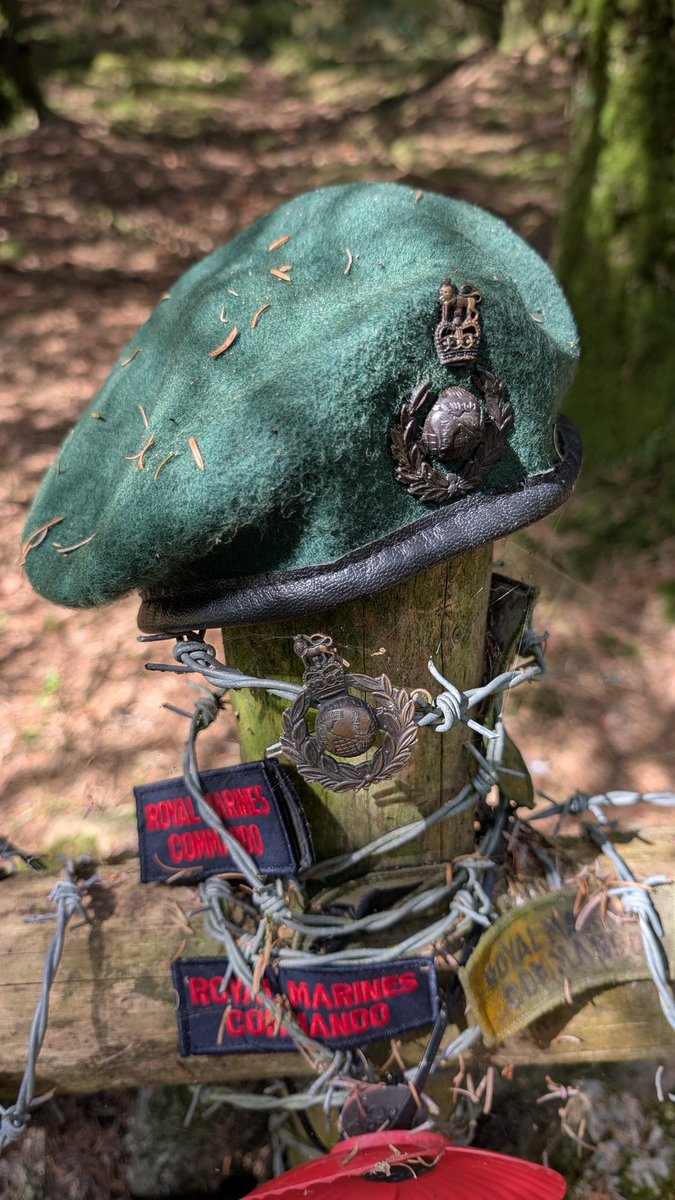 Just back from a great walk up on the moor where we stopped by the memorial for YO Lt. Gareth Jenkins who died during the 30 Miler back in 2015 - it really is a beautiful memorial, just off the track which is part of the 30 Miler #oarmaarm #RIPRoyal ///auctioned.vibes.feasted