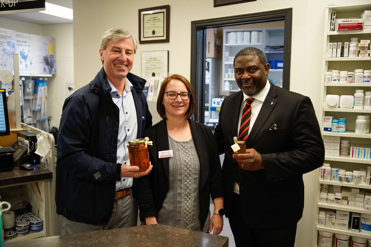 At Chaulk’s Family Pharmacy in Halifax’s Lacewood Medical Center, patients are getting more care, closer to home. 🏠💊

Owned and operated by pharmacist Crystal Chaulk, this specialty compounding pharmacy is part of the Pharmasave network and is a great example of how local