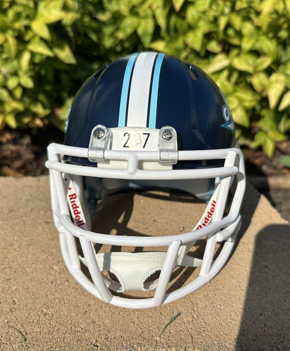 GarrettWhitford's tweet image. The newest addition to the @NCAA_FCS mini helmet collection, the Maine Black Bears @BlackBearsFB of the @CAAFootball conference.  I love Maine’s colors have been looking forward to making this one.  @FCSCheckDown @FCSFansNation @The__Bluebloods #makingminihelmets