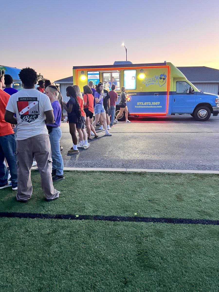 Hey, <a href="/missourivalley/">Missouri Valley College</a>! Nice to meet ya!

#ffl | #valleywillroll