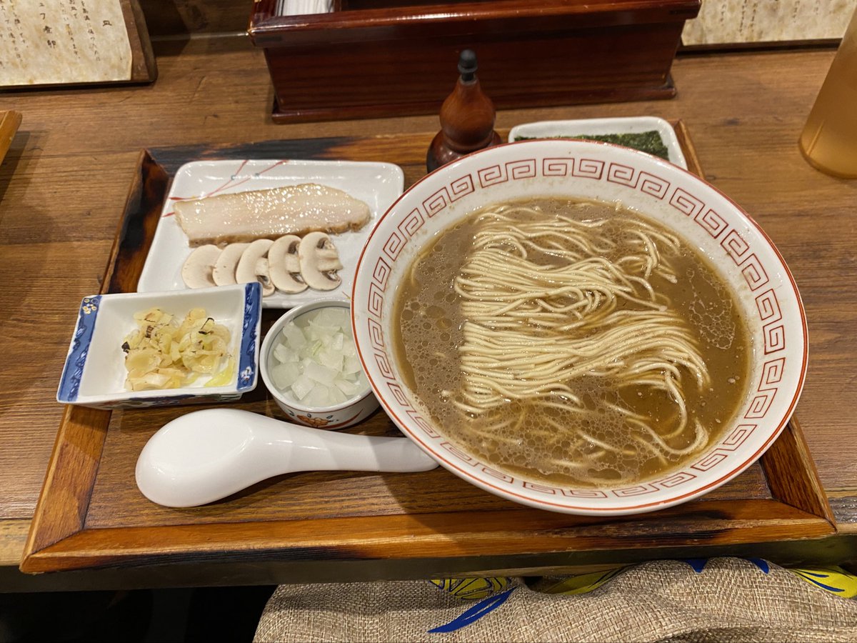 ちいかわのネイル、水族館とタローマン、友人のぬいちゃんたち、マッシュルームのラーメン