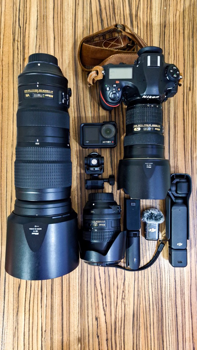 Equipment check...!

Everything I have is in one frame. For the year 2026 I have very nice projects and I will return to the #NFT market again.
I miss spaces chats 🫶🏽😄