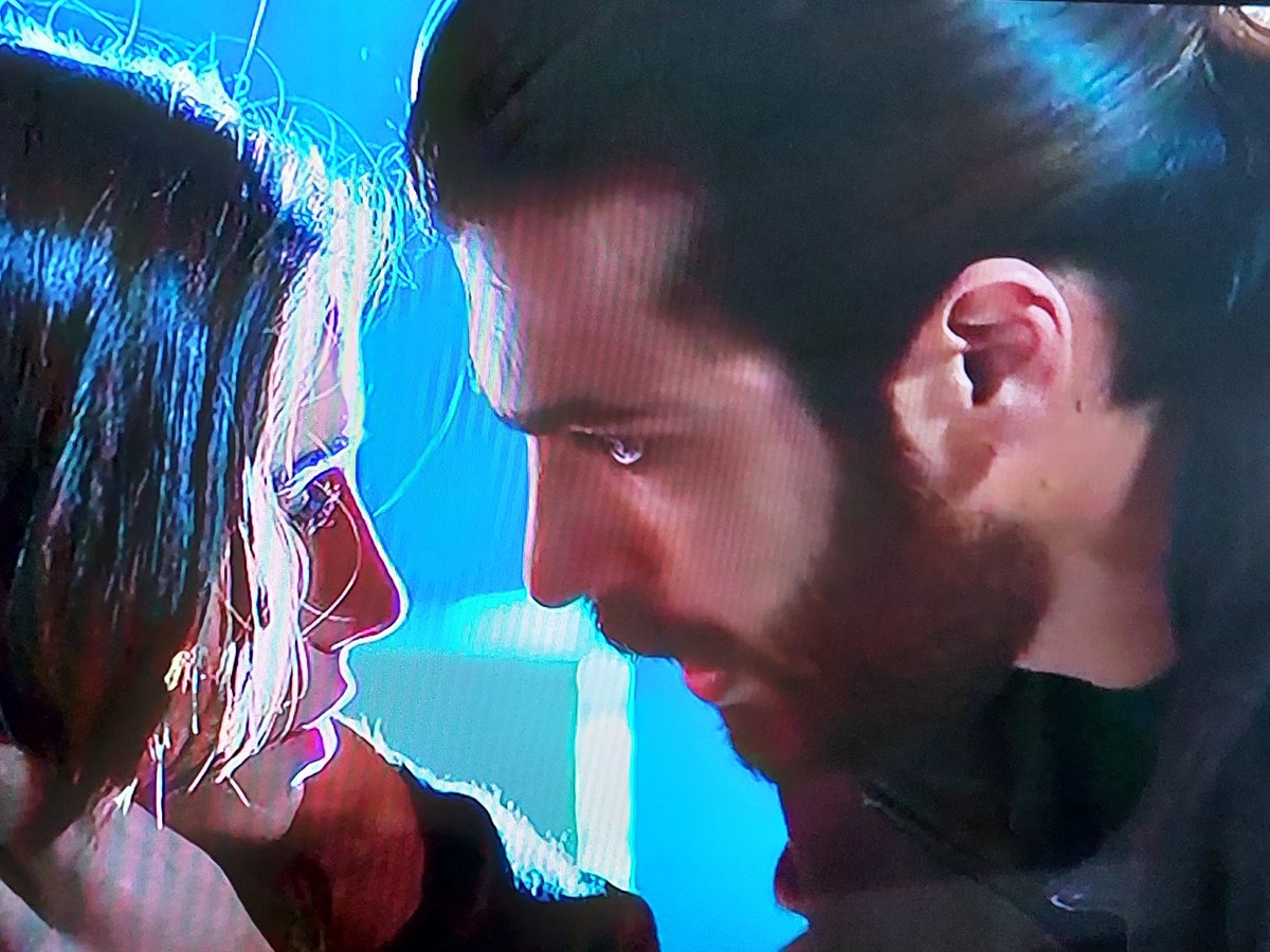 nardi53650's tweet image. Che bella questa scena,un Demir dolcissimo 🫠
#CanYaman 
#FrancescoDemir 
#ViolaComeIlMare