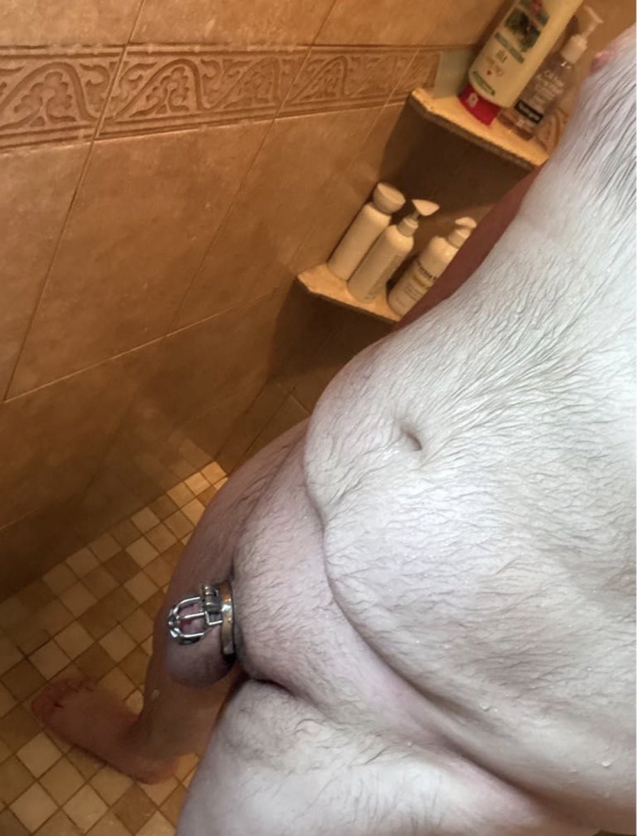 GoodBoy_DC's tweet photo. Please Sir, can I suck your cock while you shower?

#TeamLocked #LockedBoy #GayChastity https://t.co/0g7PzOrhB2