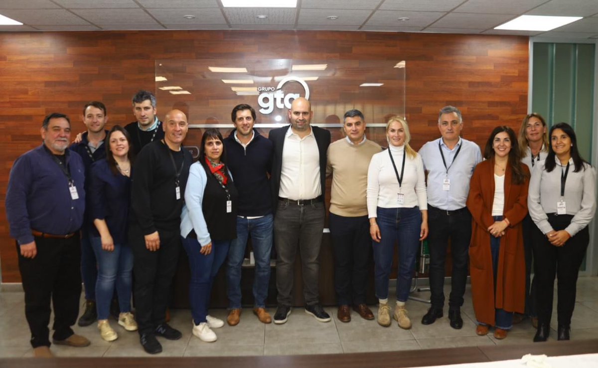 SPareja_'s tweet photo. Junto a @nataliam_blanco, @FAstorino y @pabloemorillo recorrimos las instalaciones de La Granja Tres Arroyos, la empresa avícola n°1 del país.

Necesitamos una Provincia que acompañe a la producción local y no que la ahogue con impuestos irrisorios. Por esto y mucho más, este 7 de septiembre vamos a votar KIRCHNERISMO NUNCA MÁS.
