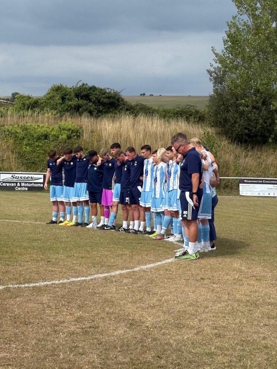 A minutes silence observed before the game 10 years on from the Shoreham Air Crash in honour of Matt and Jacob.  Thanks to our opposition today for bringing flowers, very kind.