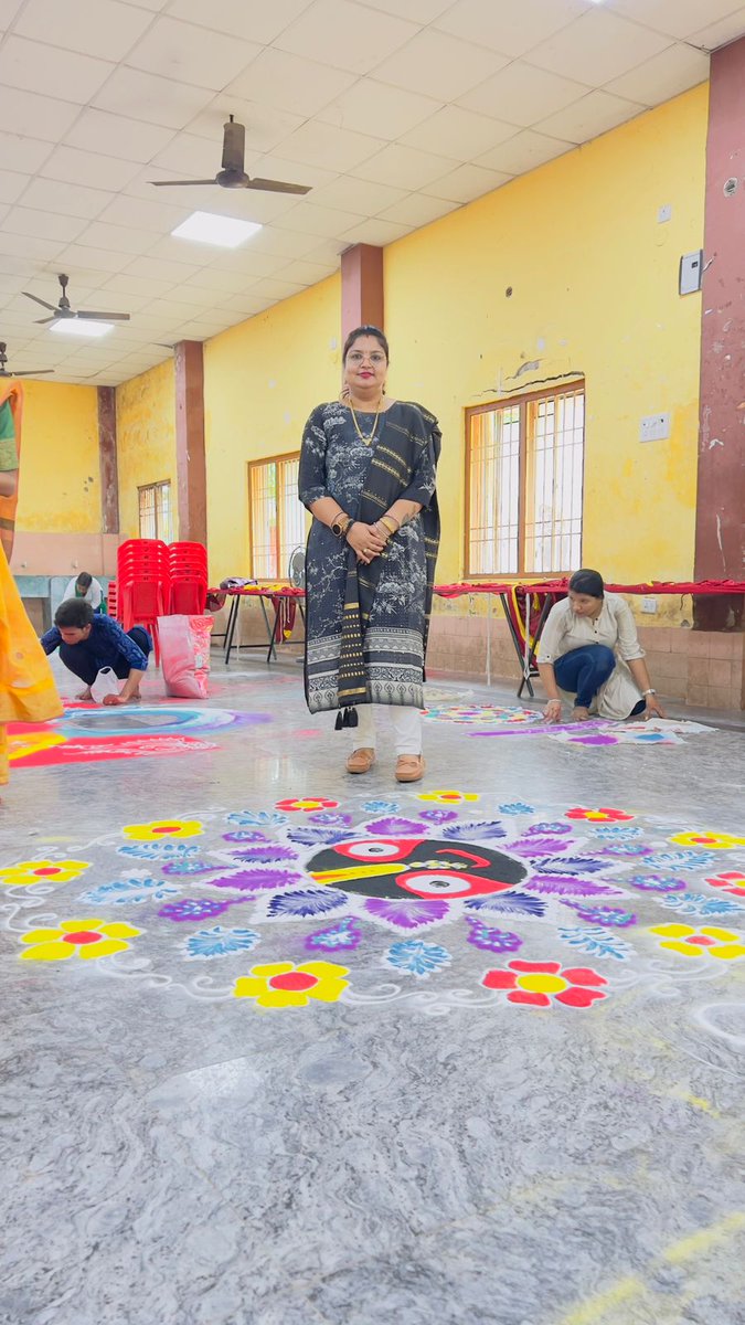 Sonalibemc's tweet photo. ଆଜି ବ୍ରହ୍ମପୁର ମହାନଗର ନିଗମର ସ୍ୱାୟତ୍ତ ଶାସନ ଦିବସ ଅବସରରେ ଆୟୋଜିତ ହୋଇଥିବା ବିଭିନ୍ନ ପ୍ରତିଯୋଗିତା କାର୍ଯ୍ୟକ୍ରମରେ ଯୋଗଦେଲି।
#localselfgovernmentday https://t.co/RaiVS00puI