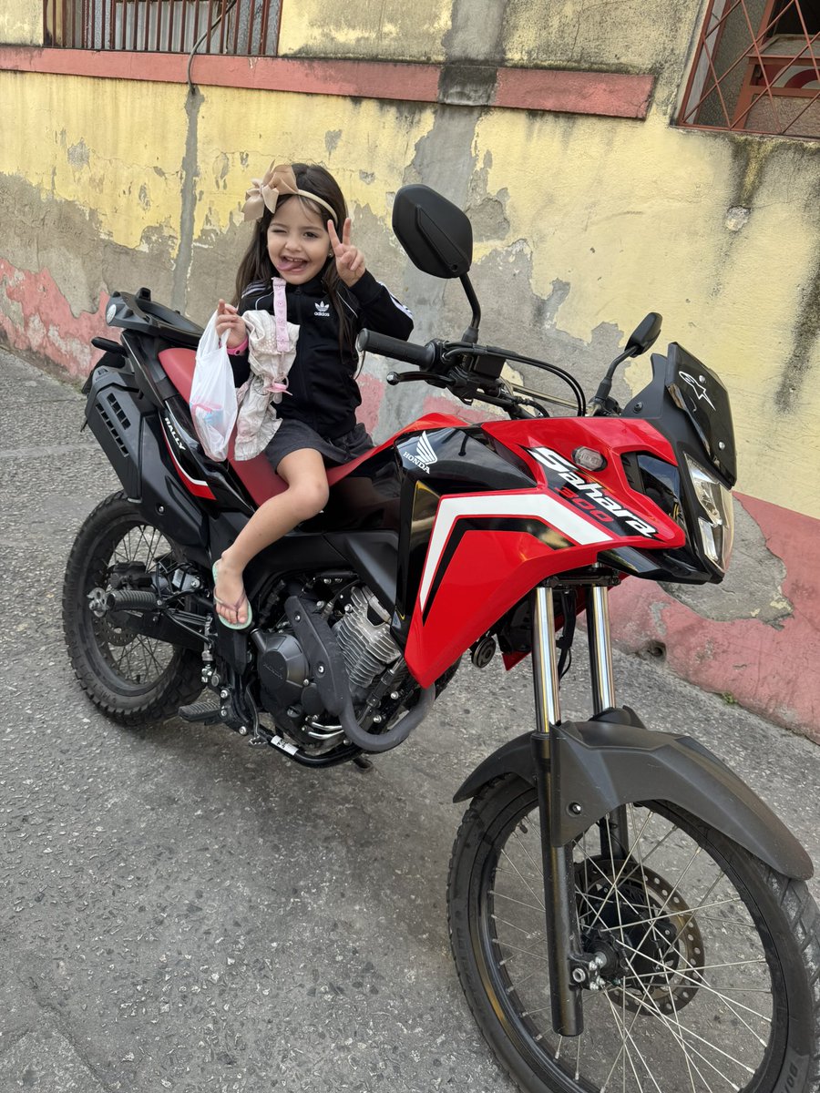 Leozin_LO's tweet photo. Obrigada Deus por permitir que nossa filha complete seus 5 aninhos. 
Parabéns meu amor papai te ama muito. você me transformou em uma pessoa melhor 🥰❤️ https://t.co/XkCeorYb59