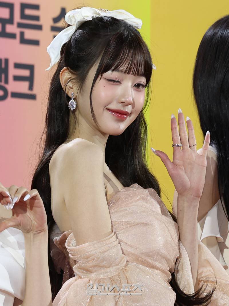 <a href="/SubSummerPeels/">PROUD GUARDIAN 🌴</a> Kamabel kembali tersenyum manis ke arah teman-teman.

"Waduh, kita dikasih hadiah duluan guys! Boleh diselesaiin puzzlenya yaa. Eitssss, tapi stay dulu di sini untuk closingan ><"