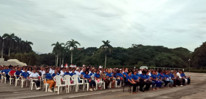 Amigos de la Cmkc (@lacmkc) on Twitter photo Este 23 de agosto, federadas de #SantiagoDeCuba, en representación de todas las cubanas, celebraron los 65 años de la FMC, en el Mausoleo del II Frente Oriental.
#SantiagoDeCuba
<a href="/LaCmkc/">Amigos de la Cmkc</a> Este 23 de agosto, federadas de #SantiagoDeCuba, en representación de todas las cubanas, celebraron los 65 años de la FMC, en el Mausoleo del II Frente Oriental.
#SantiagoDeCuba
<a href="/LaCmkc/">Amigos de la Cmkc</a>