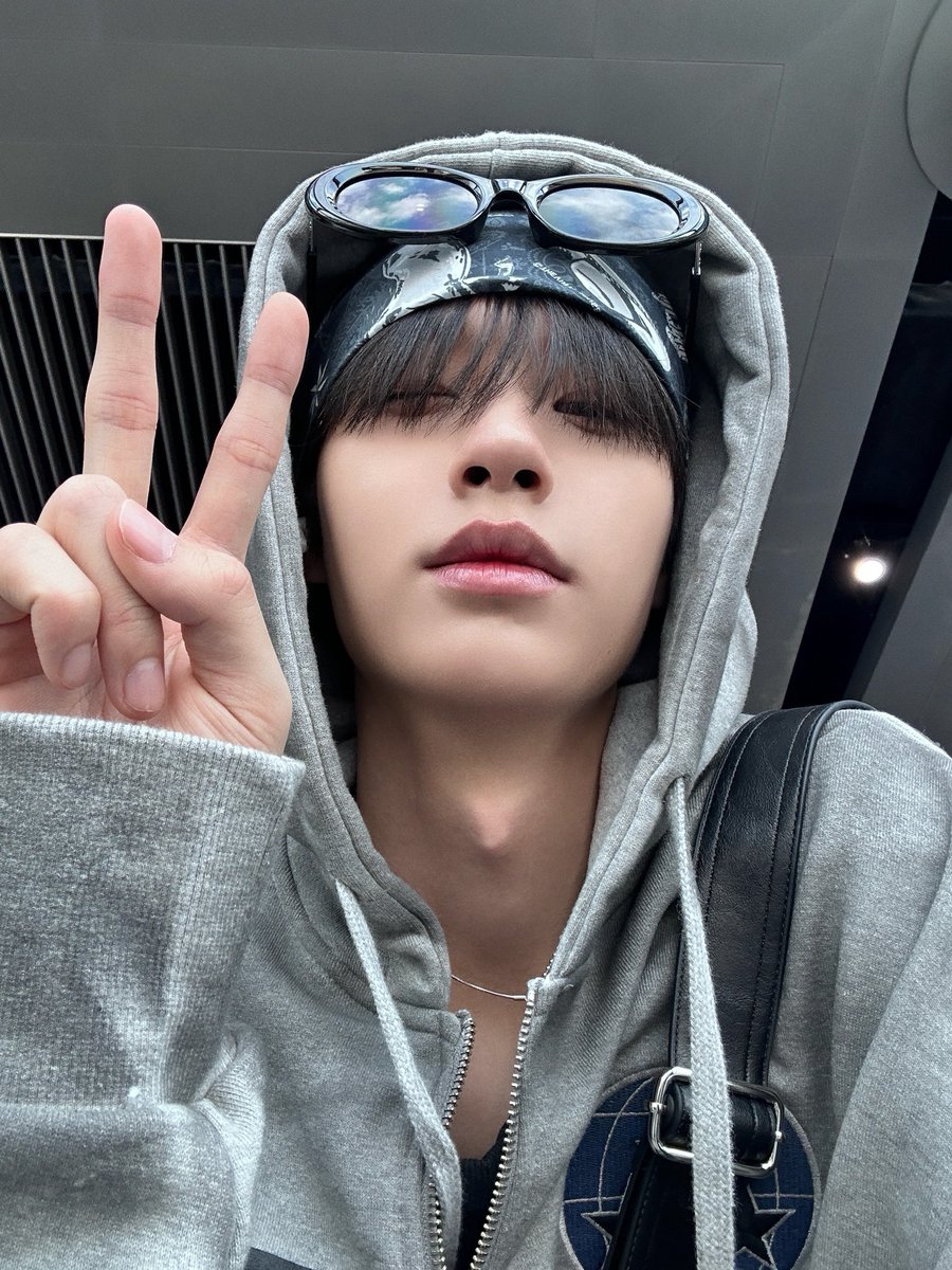 250823 성민이 위버스 DM💕

#김성민 #KIMSUNGMIN #클유아 #CYE 
#CLOSEYOUREYES #클로즈유어아이즈