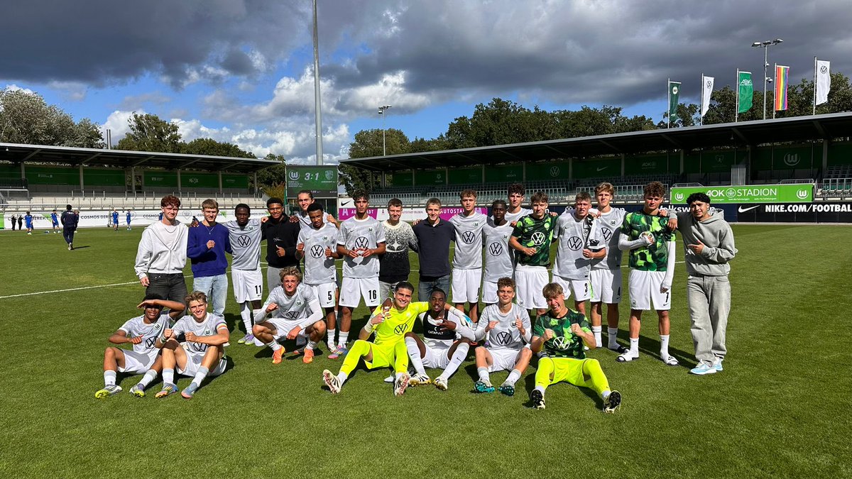 Die U19 siegt mit 3:1 gegen Jena! 👏

#VfLWolfsburg