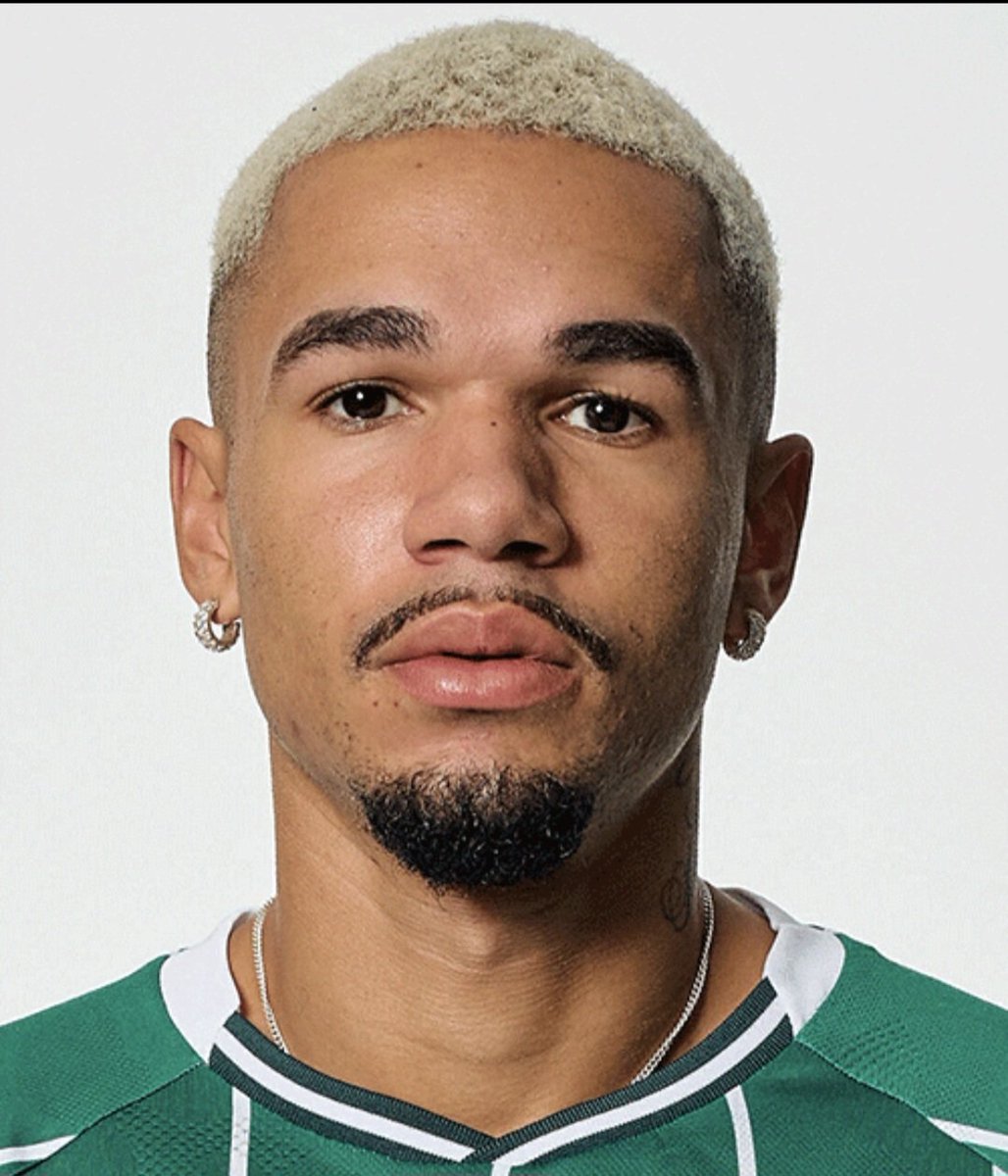 Clemens wir brauchen jemanden der Tore schießen 

Clemens: Wir haben jemanden der Tore schießt zuhause