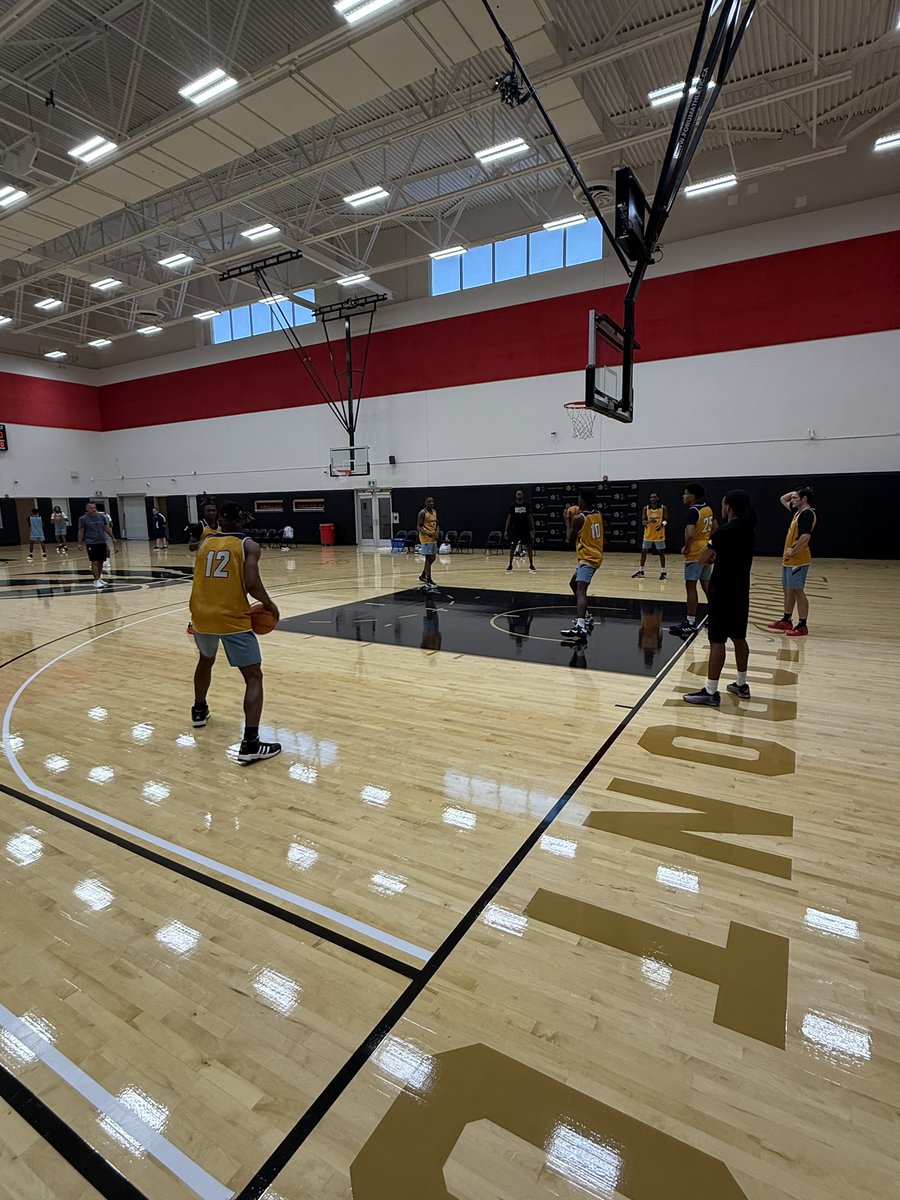Kansas City Men's Basketball tweet media